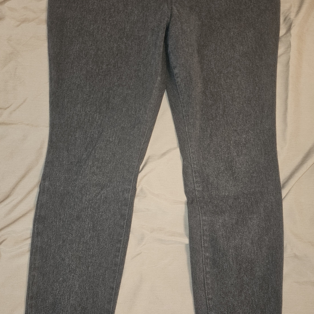 Time and Tru Women's Gray Ankle Pants